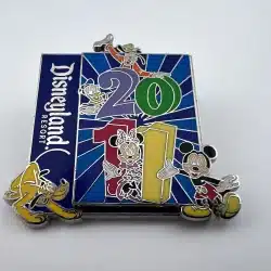 Disney DLR Fab 5 Mickey Minnie Goofy Donald Pluto 2011 Pin