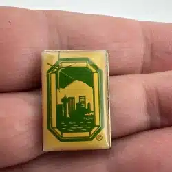Vintage Seattle Washington Space Needle City Skyline Pin - The Emerald City