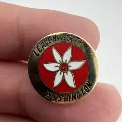 Vintage Leavenworth Washington Pin Travel Souvenir Hat Lapel