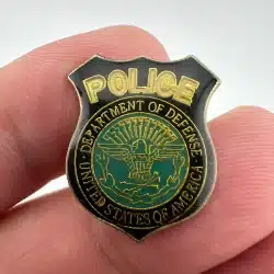 UNITED STATES OF AMERICA DEPARTMENT OF DEFENSE POLICE LAPEL HAT PIN