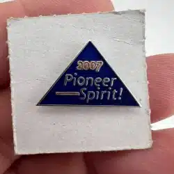 2007 Pioneer Spirit Pin Club Member Volunteer Organization Lapel Pin
