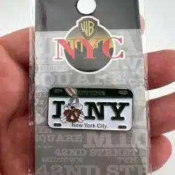 Warner Brothers "I love NY" Enamel Pin with Bugs Bunny Eating A Pretzel - Green