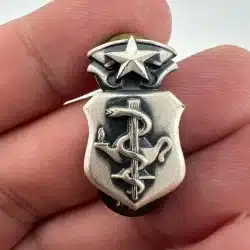 USAF AIR FORCE CHIEF FLIGHT NURSE MASTER LAPEL PIN BADGE - 1/20 S.F. 22 M