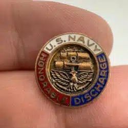 Vintage US NAVY HONORABLE DISCHARGE PIN BROOCH - H.L.P.-GI Stamp