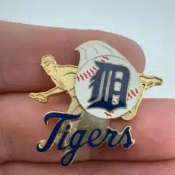 Detroit Tigers Pitcher Lapel Hat Pin by Aminco 1998