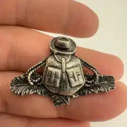Mountaineering Backpack and Hat Lapel Hat Pin Brooch