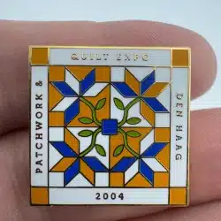 2004 Patchwork & Quilt Expo Den Haag Lapel Hat Pin