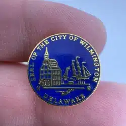 Wilmington Delaware Seal Of The City Lapel Pin Vintage - Dings