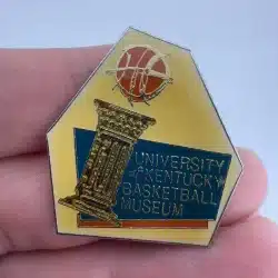 1995 University of Kentucky Wildcats Basketball Museum Lapel Pin