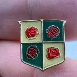 Vintage 4 Roses Shield Coat Of Arms Crest Lapel Hat Pin