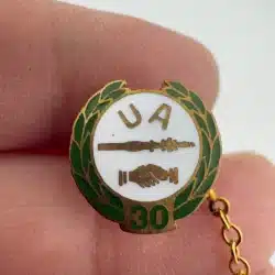 UA United Association Pipefitters Plumbers Union 30 Year Tie Tack with Chain Pin