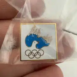 Unknown Olympic Lapel Hat Pin - *read description*