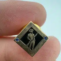 Soldier Label Hat Pin with Blue/Purple Stones - 1/10 10K GF OCTanner *scratches*