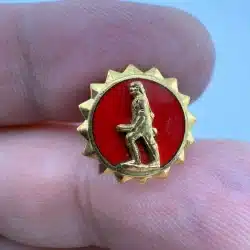 Vintage Soldier On Red Enamel Lapel Pin - Marked IIC GI