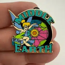 Adventures By Disney Pin - Treasures of The Galapagos - Middle Of The Earth