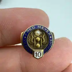 Fred Meyer 10 Year Employee Service Award Pin - 10K, 2.01g