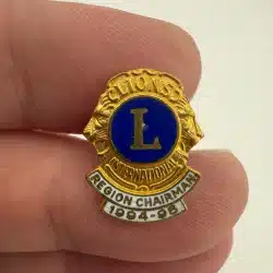 1994-95 Lions International Region Chairman Pin *note - ding in center*
