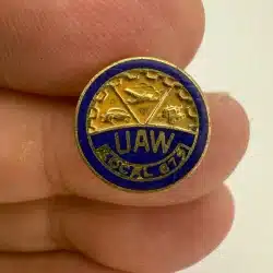 Vintage UAW United Auto Workers Local 879 Screwback Pin