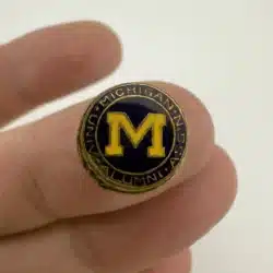 Vintage UNIVERSITY of MICHIGAN ALUMNI ASSOCIATION Screwback Pin