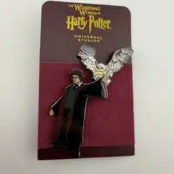 Universal Studios Harry Potter Holding Hedwig Lapel Hat Pin - Bobble Bird