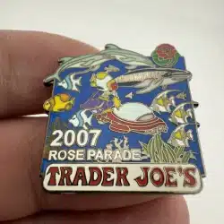 Alternative view of 2007 Trader Joe's Rose Parade Pin - Sea Life
