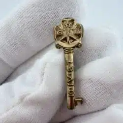 Girl Guides Of Mexico Key Shaped Pin Brooch - 10 IV 67