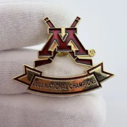University Of Minnesota Golden Gophers 2003 National Champions Pin - Ice Hockey