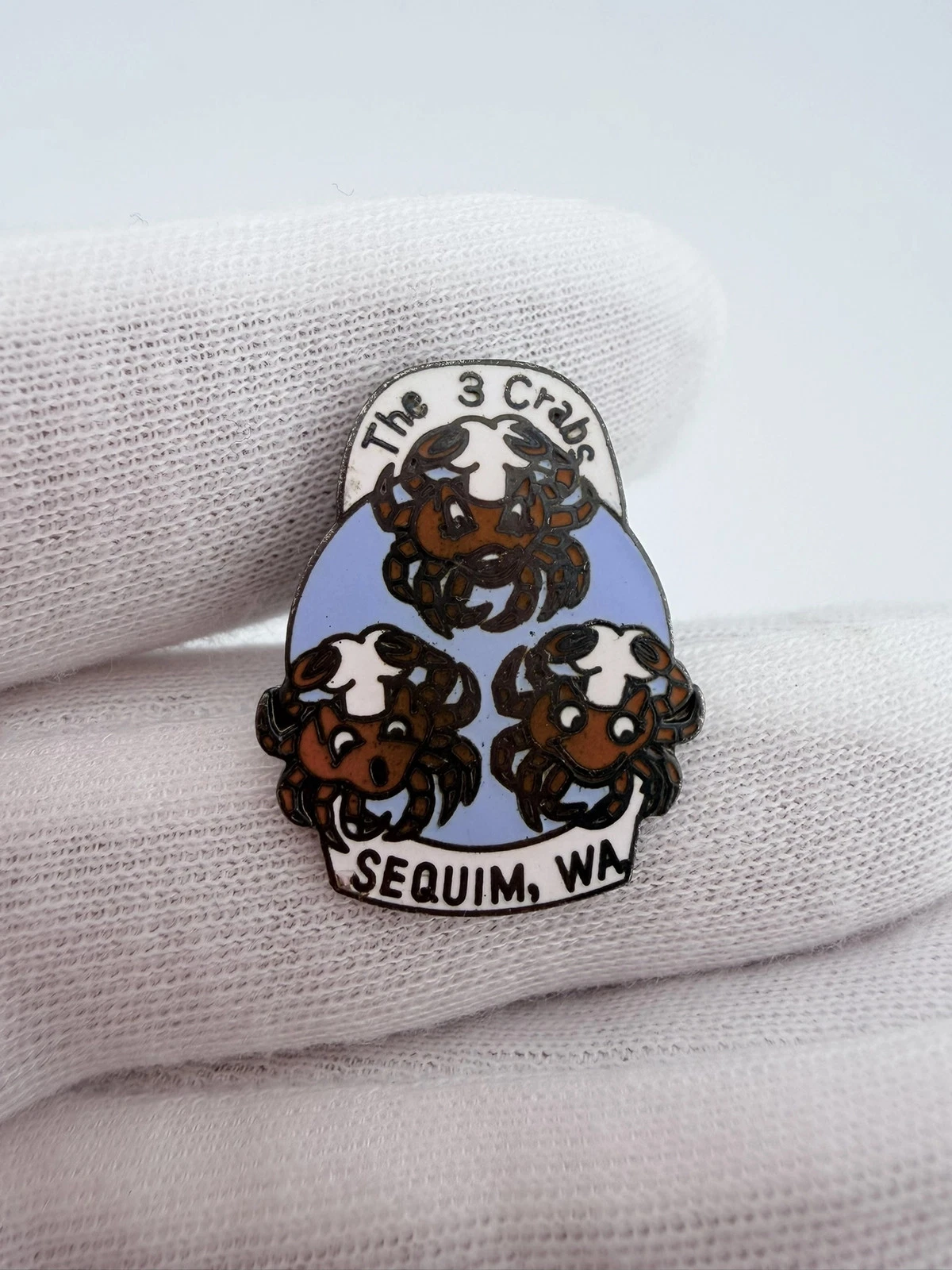 Vintage The 3 Crabs Restaurant Lapel Pin - Sequim Washington