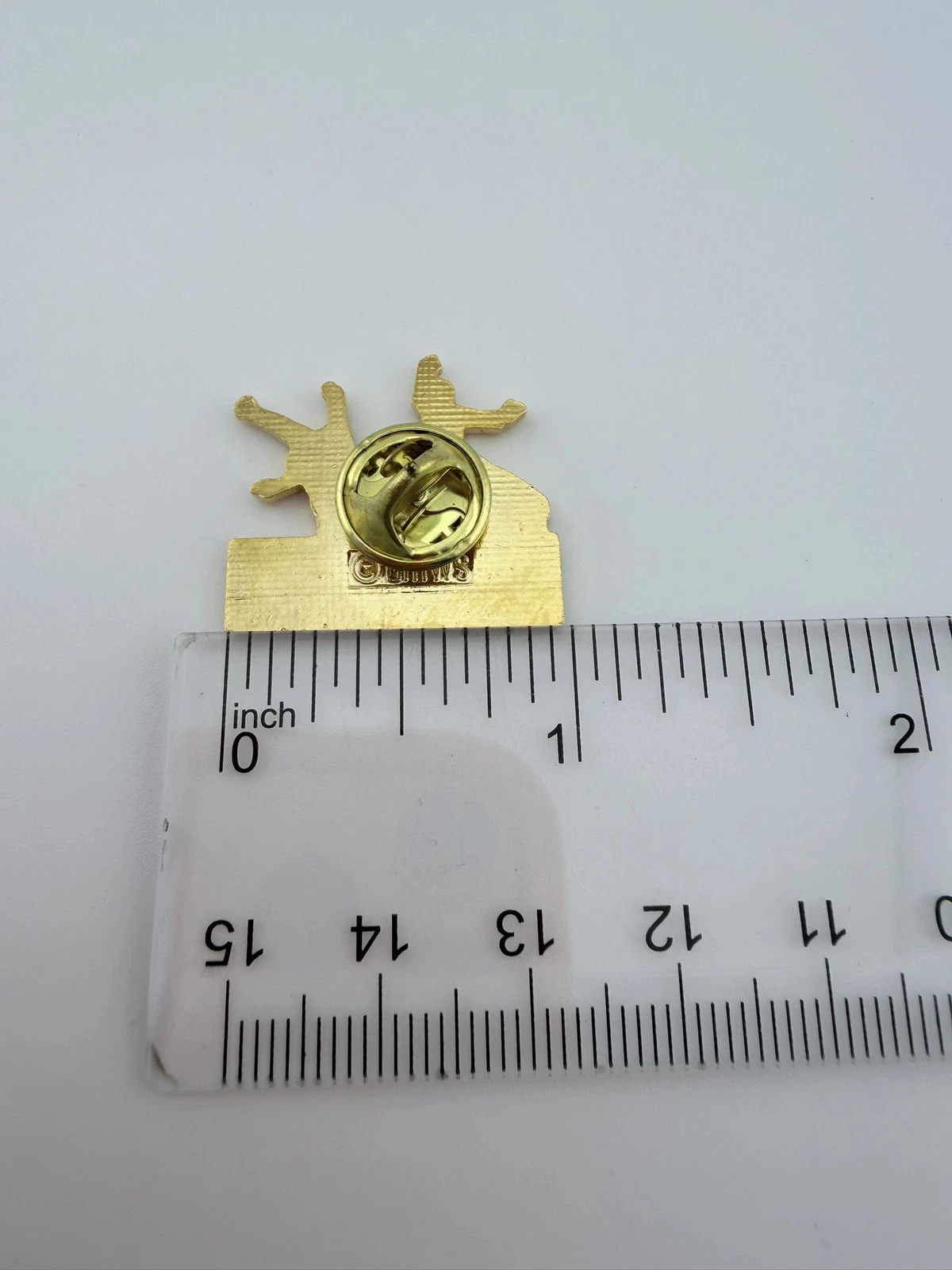 Sun Valley Figure Ice Skating Skaters Lapel Pin - Idaho - Image 3