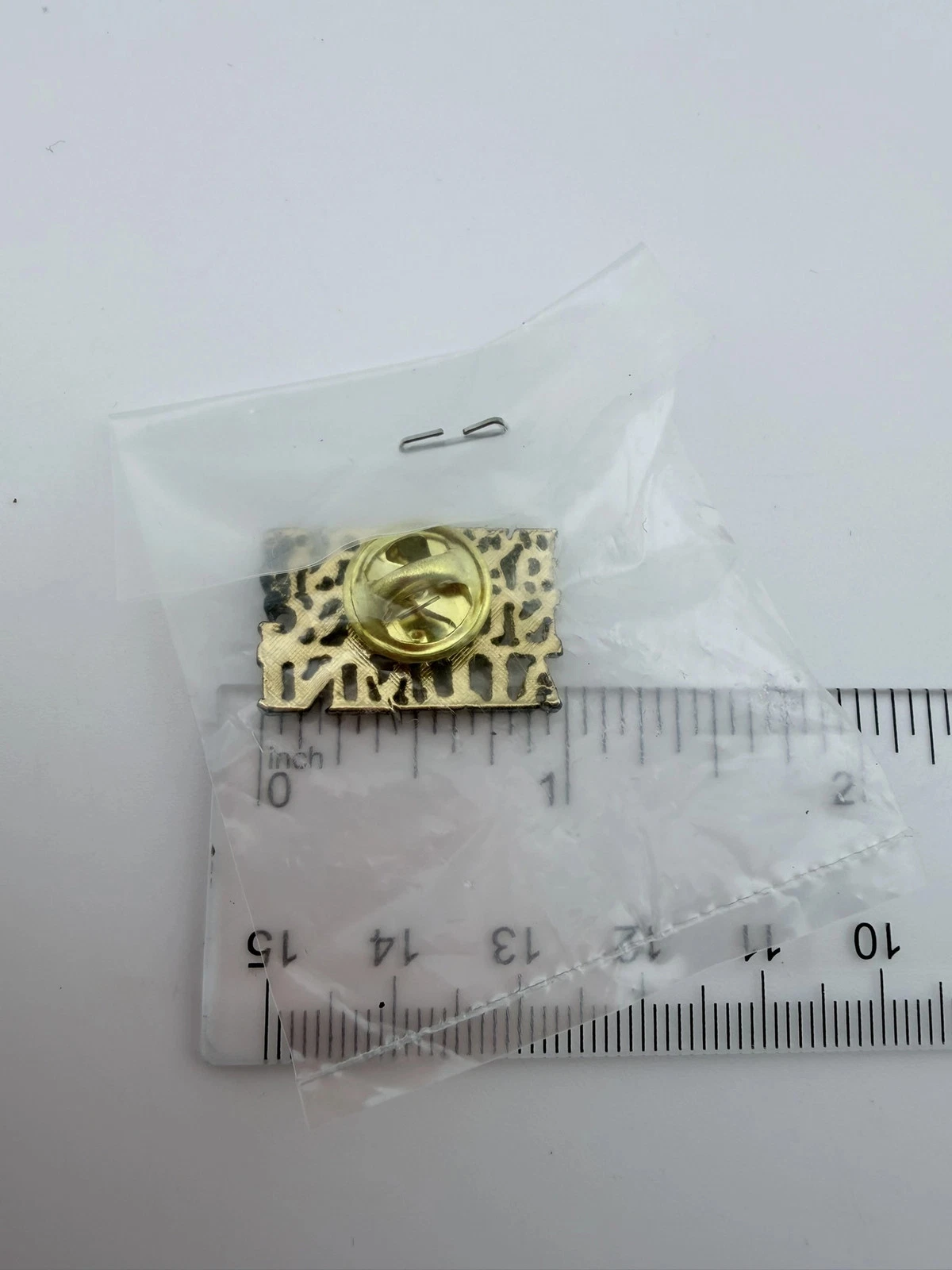 Vintage University of Maryland Nursing Alumni Gold Tone Lapel Pin - Image 2