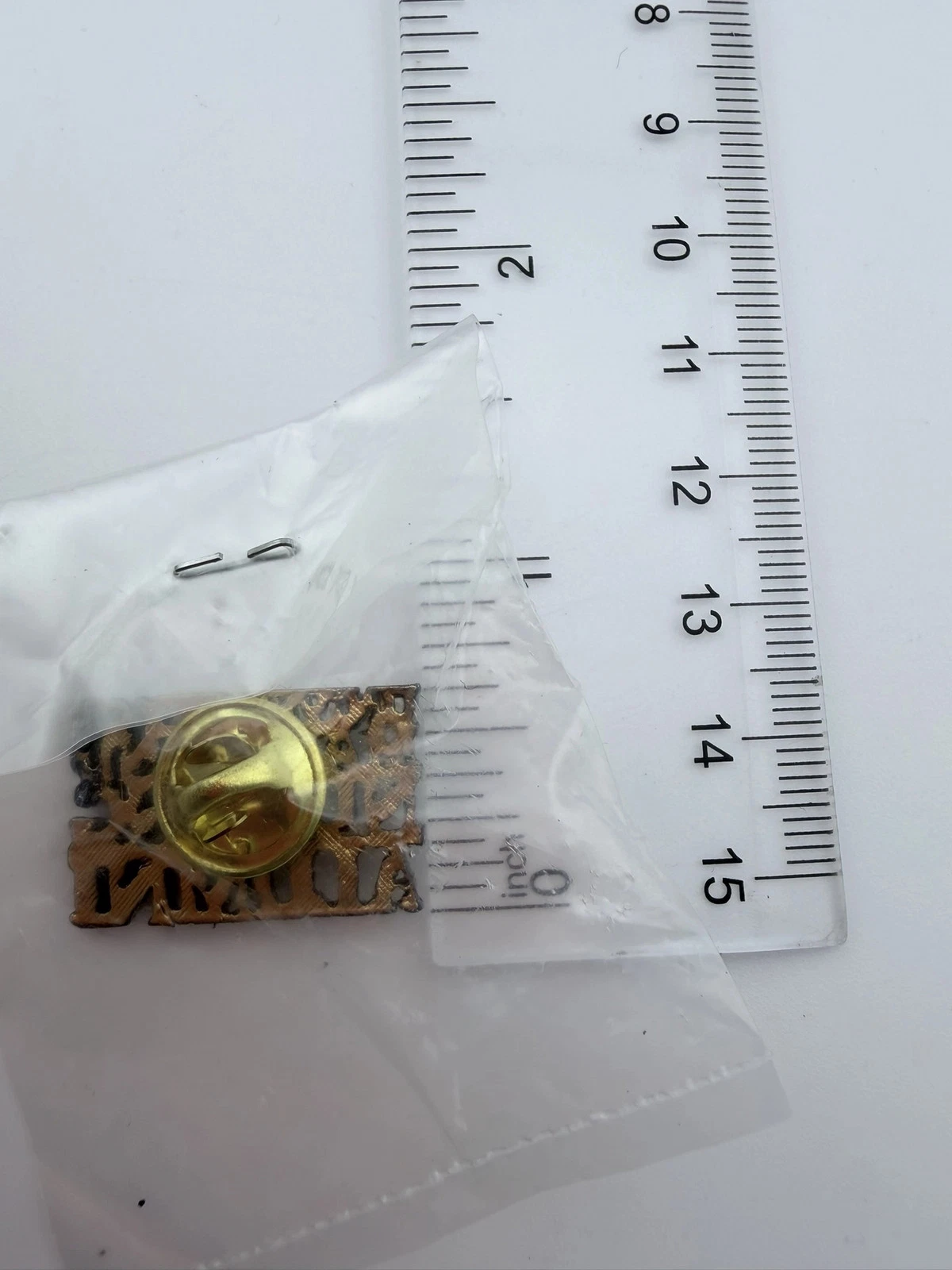 Vintage University of Maryland Nursing Alumni Gold Tone Lapel Pin - Image 3