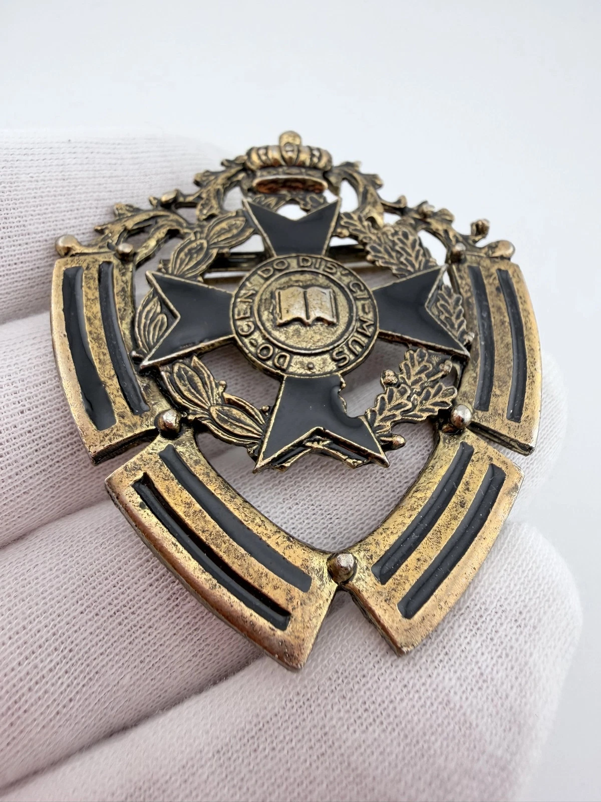 Maltese Cross Pin Brooch - Docendo Discimus - By Teaching, We Learn - Flawed - Image 2