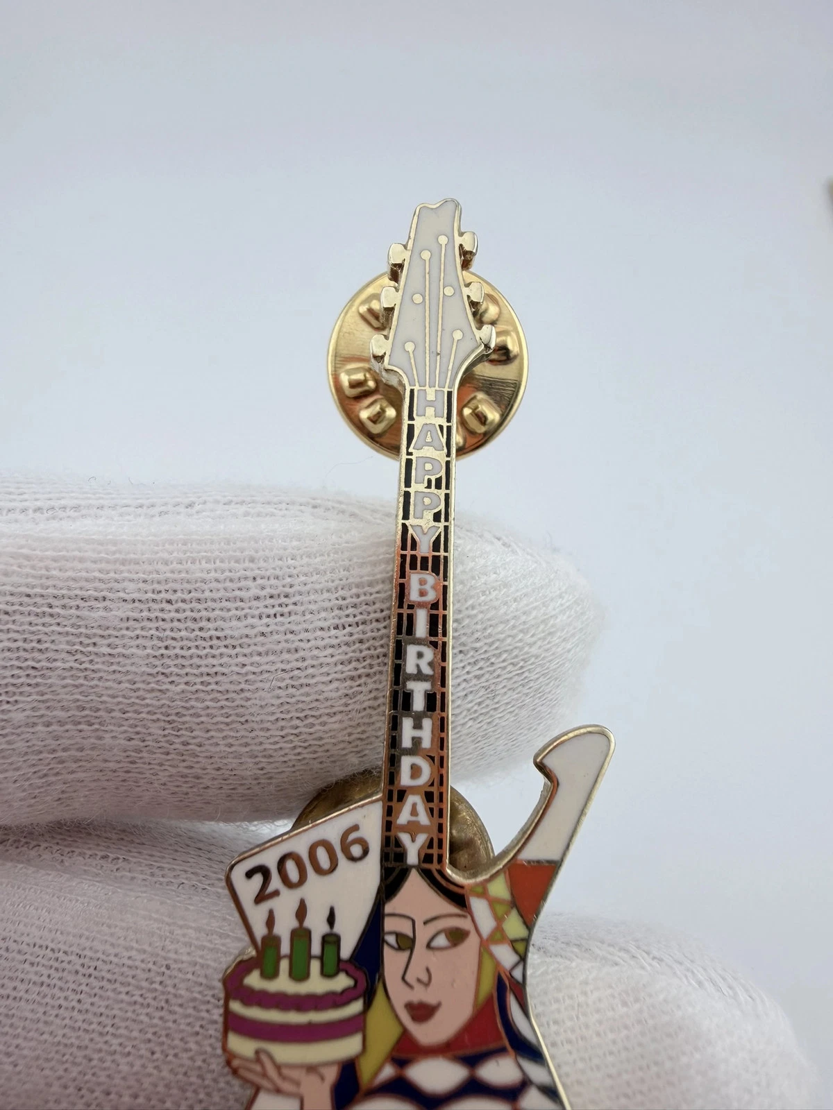 2006 Seminole Hard Rock Hotel & Casino Tampa Happy Birthday Guitar Pin - Image 3