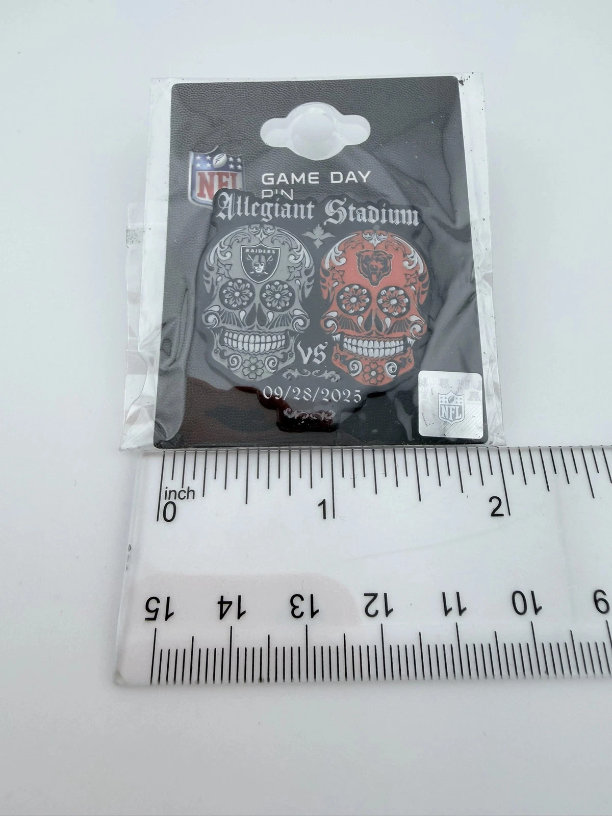 Allegiant Stadium Raiders vs. Bears 2025 Game Day Skull Pin - Image 2