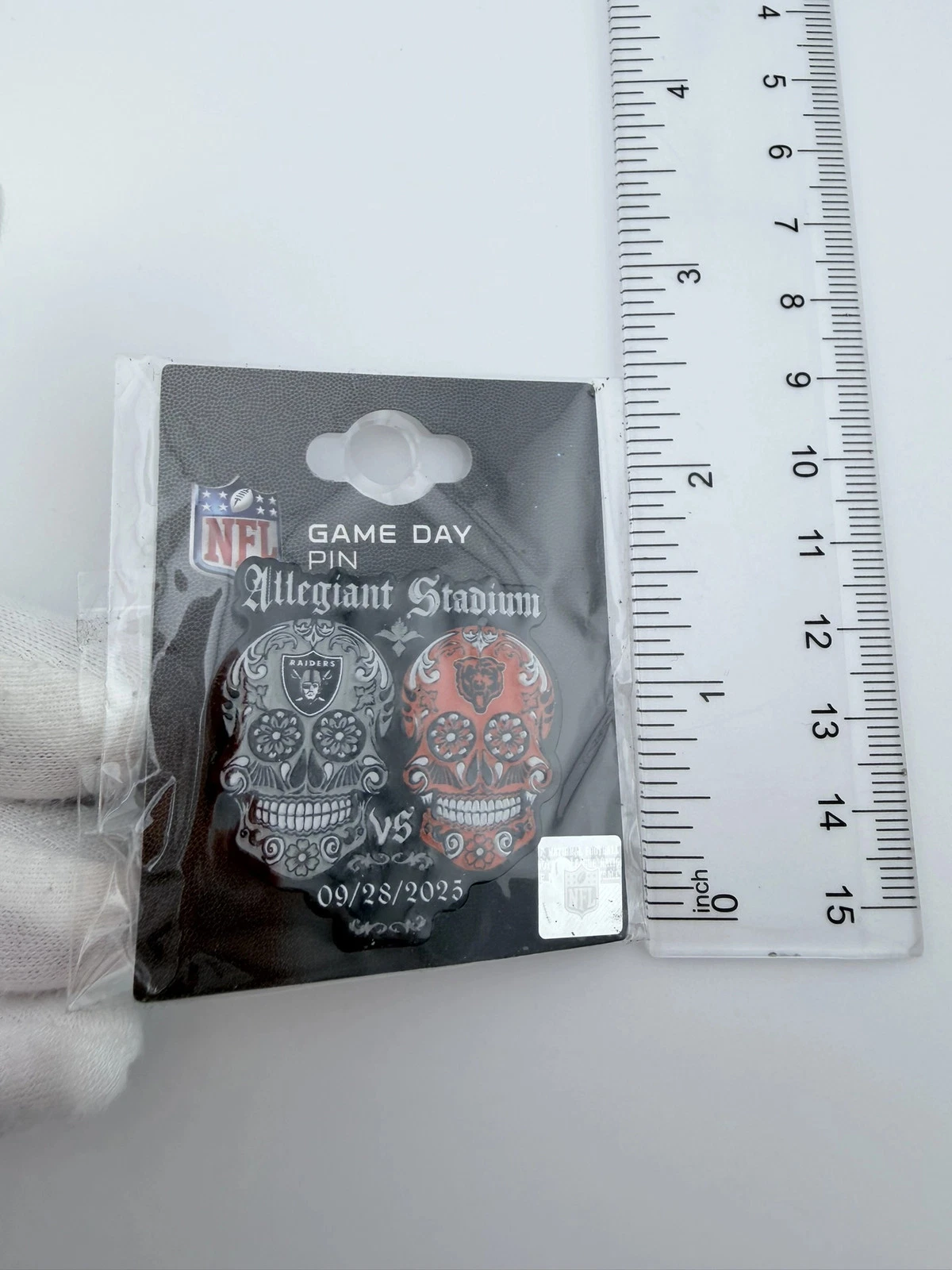 Allegiant Stadium Raiders vs. Bears 2025 Game Day Skull Pin - Image 3