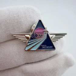 Delta Air Lines Skymiles Wings Lapel Pin - Palm Trees